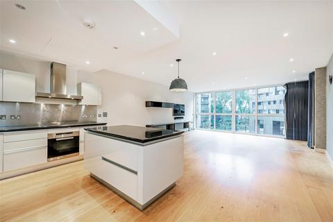 3 bedroom flat to rent, Hepworth Court, Grosvenor Waterside, 30 Gatliff Road, Chelsea, London SW1W