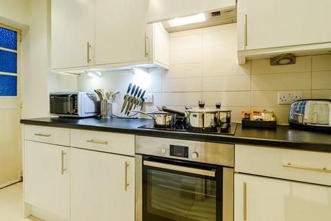 2 bedroom flat to rent, London SW3