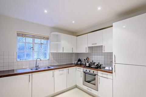 2 bedroom flat to rent, London SW3