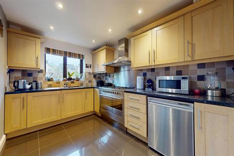 3 bedroom detached house for sale, Staddlestones, Midsomer Norton, Radstock