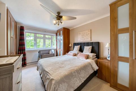 Greenhurst Bracknell Lane, Hartley Wintney, Hook, RG27 8QQ