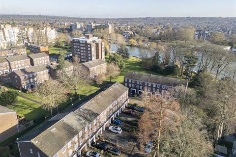 4 bedroom terraced house for sale, Broom Park, Teddington TW11