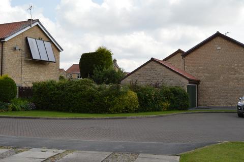 2 bedroom semi-detached house to rent, Eastfield Close, Tadcaster LS24