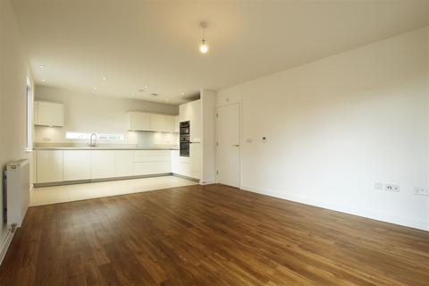 2 bedroom flat to rent, Whittle Avenue, Cambridge CB2