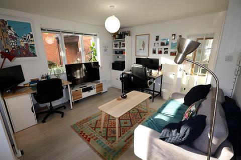 Studio for sale, Courtlands Close, Watford WD24