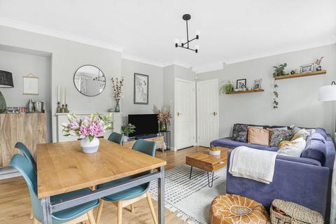 3 bedroom maisonette for sale, Sarsfeld Road, London, SW12