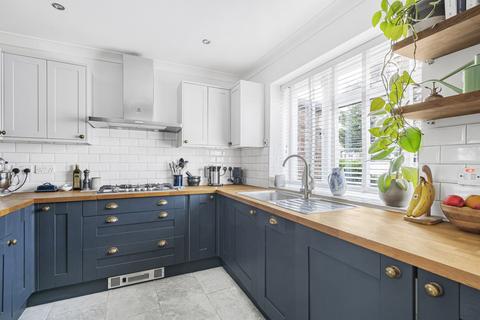 3 bedroom maisonette for sale, Sarsfeld Road, London, SW12