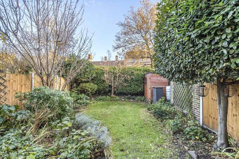 74 Sarsfeld Road, London, SW12 8HP