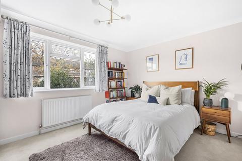 74 Sarsfeld Road, London, SW12 8HP