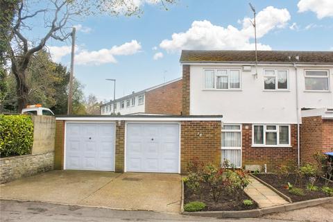 18 Frailey Hill, Woking, GU22 8EA