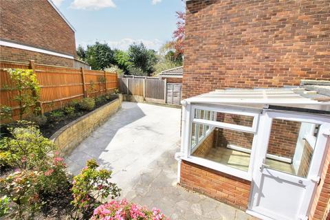18 Frailey Hill, Woking, GU22 8EA