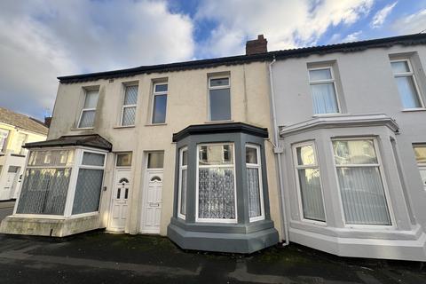 4 bedroom terraced house to rent, Ribble Road, Blackpool FY1