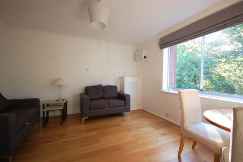 2 bedroom flat to rent, Lowndes Lodge, Whitehall Park, London N19