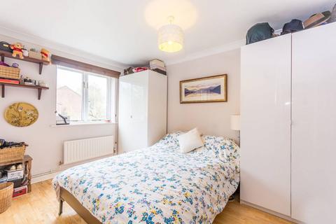 2 bedroom flat to rent, Shalbourne Square, Hackney Wick, London, E9