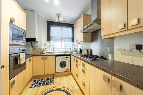 2 bedroom flat to rent, Okehampton Road, Kensal Rise, London, NW10