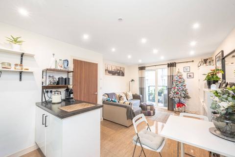 1 bedroom flat for sale, Shearwater Drive, Hendon, London, NW9