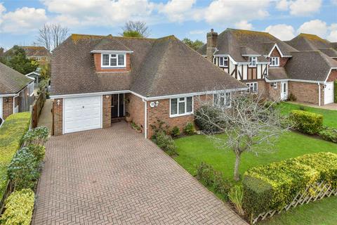 5 bedroom chalet for sale, St. Nicholas Road, Littlestone, New Romney, Kent