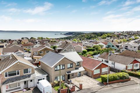 4 bedroom detached house for sale, Chestnut Avenue, West Cross, Swansea