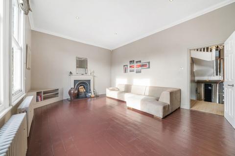 3 bedroom flat for sale, Hayter Road, SW2