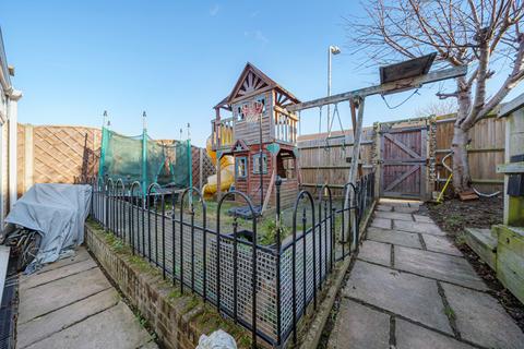 32 Northview, Swanley, BR8 7BQ