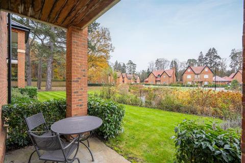 8 Seymour Drive, Ascot, SL5 8FX