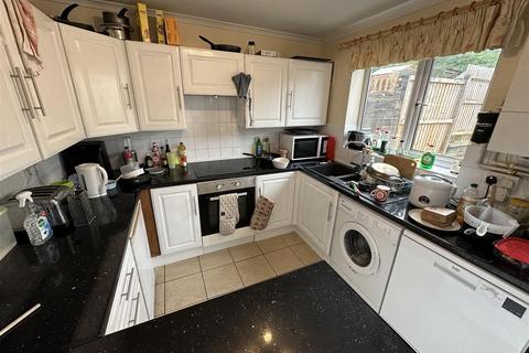 6 bedroom terraced house to rent, Hillcrest Drive, Bath