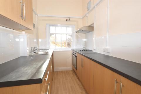 Studio to rent, Flat 2 Acacias