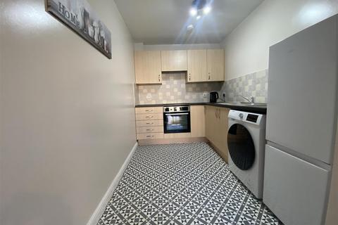 2 bedroom apartment to rent, Stanley Road, Worsley, Manchester