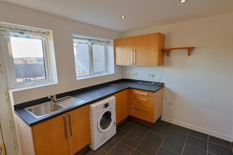 2 bedroom terraced house to rent, Denham Avenue, Allesley Park, Coventry