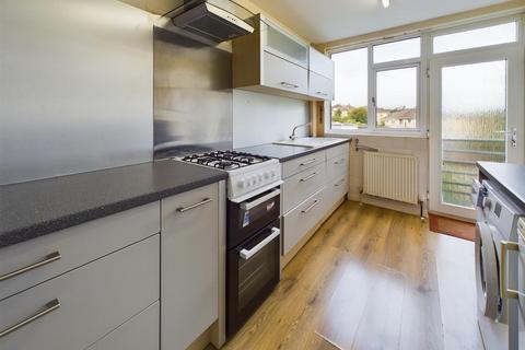 4 bedroom semi-detached house to rent, Ambleside Road, Bath