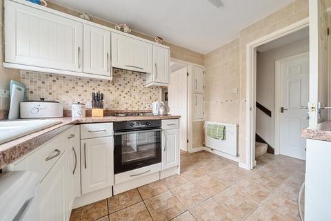 3 bedroom semi-detached house for sale, Banbury,  Oxfordshire,  OX16