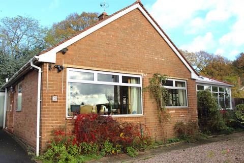 2 bedroom detached bungalow for sale, Lilac Grove, Warwick