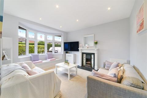 3 bedroom detached house for sale, Nutfield Road, Surrey RH1