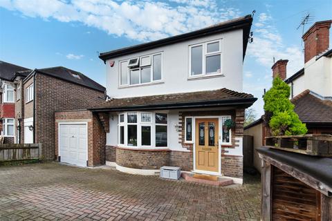 3 bedroom detached house for sale, Nutfield Road, Surrey RH1