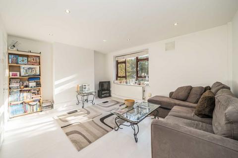 2 bedroom flat for sale, St. Peter's Street, London N1