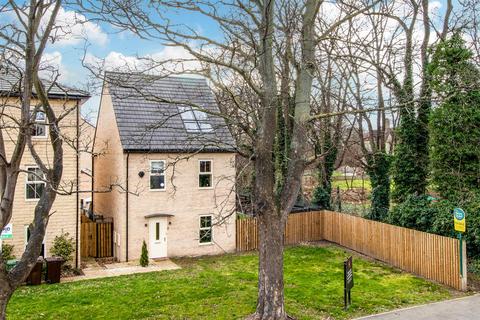 4 bedroom detached house for sale, Voysey Avenue, Castleford WF10