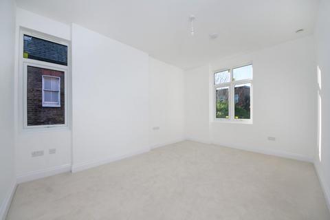 2 bedroom flat for sale, Woodfield Road, London