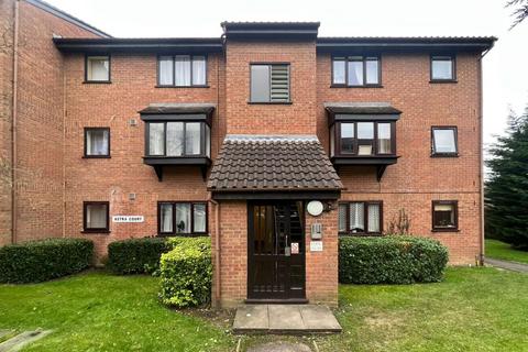 1 bedroom flat for sale, 31 Astra Court, King Georges Avenue, Watford, Hertfordshire, WD18 7TA