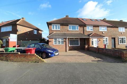 8 Trelawney Avenue, Slough, SL3 8RN
