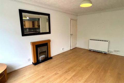 2 bedroom house to rent, 127 Middleton Hall Road, Birmingham B30