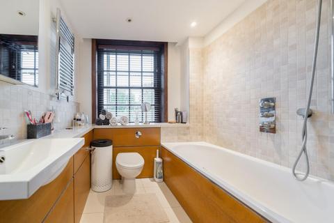 1 bedroom flat for sale, Scott Avenue, London