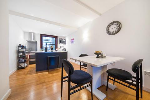 1 bedroom flat for sale, Scott Avenue, London