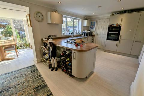 4 bedroom detached house for sale, Maple Leaf Drive, Bordon GU35