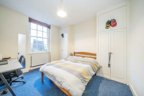 2 bedroom flat to rent, South Lambeth Road, London SW8