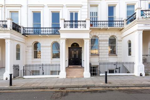 1 bedroom apartment for sale, Adelaide Crescent, East Sussex BN3