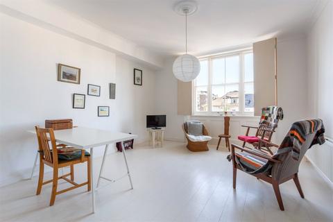 1 bedroom apartment for sale, Adelaide Crescent, Hove BN3