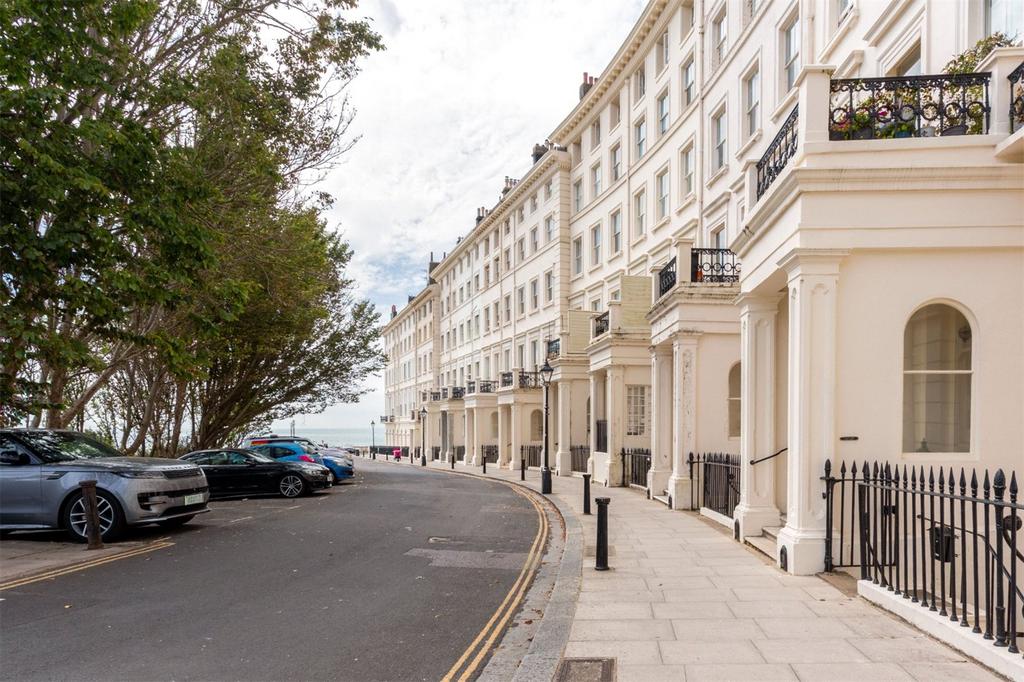 Apartment in Hove - View 2