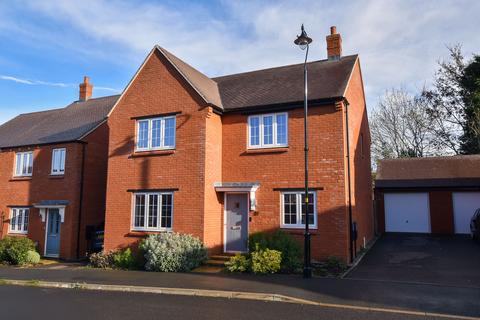 4 bedroom detached house for sale, Saxon Way, Towcester, NN12