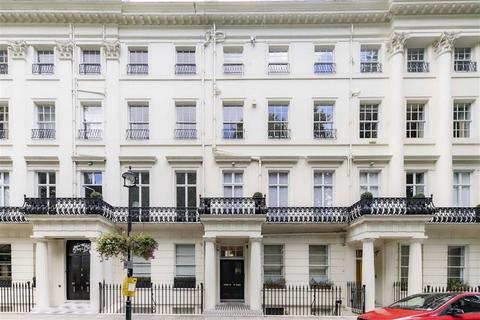 3 bedroom flat to rent, Gloucester Square, London W2