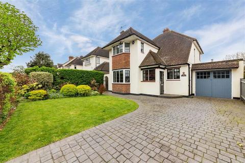 3 bedroom detached house for sale, The Crossway, London SE9